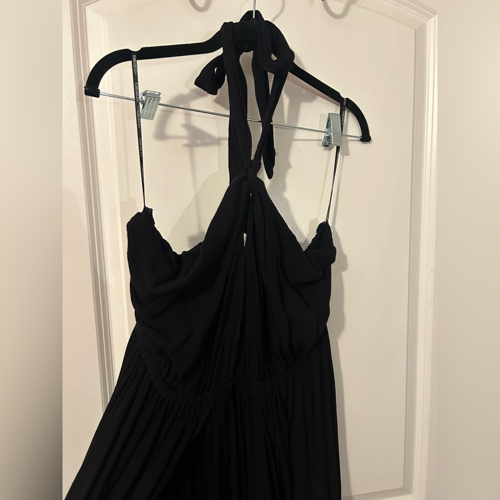 Forever 21 Plus Size Black Halter Maxi Dress - Picture 4 of 6
